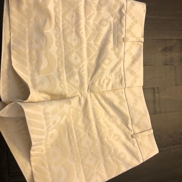 Loft Women’s Shorts - Picture 2 of 4